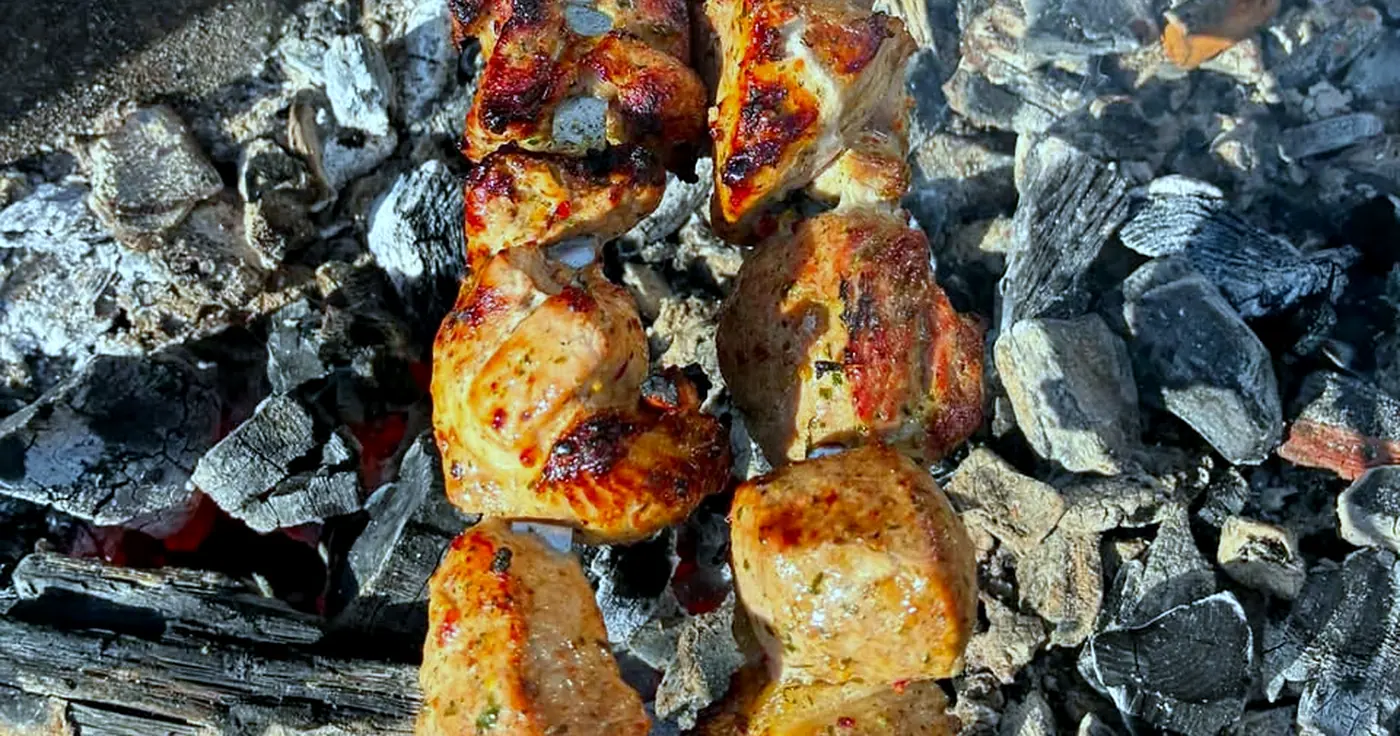 Vištienos iešmeliai, kepami ant žarijų